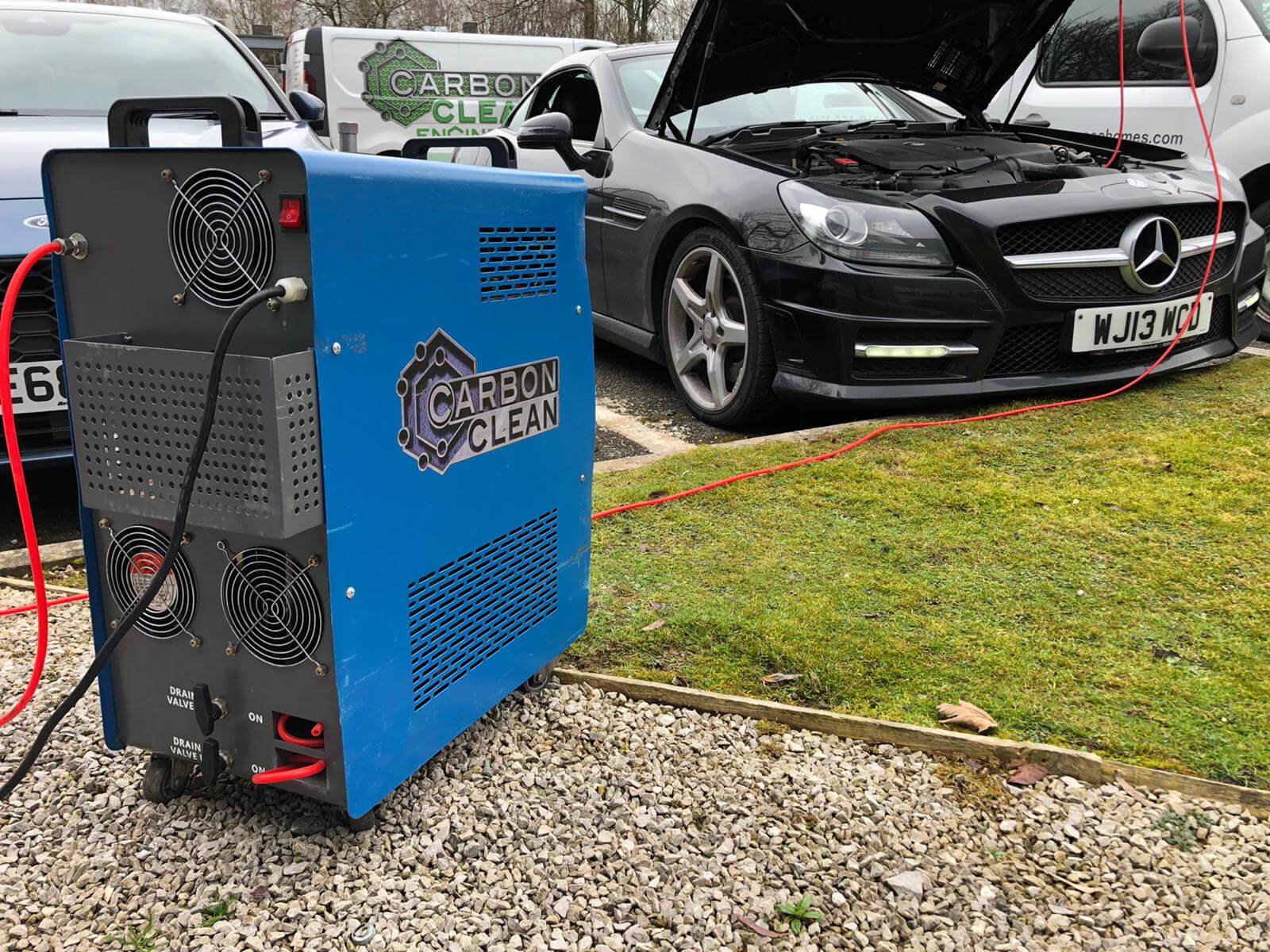 How does a Carbon Cleaning machine work? Carbon Cleaning machine live in action on a Mercedes